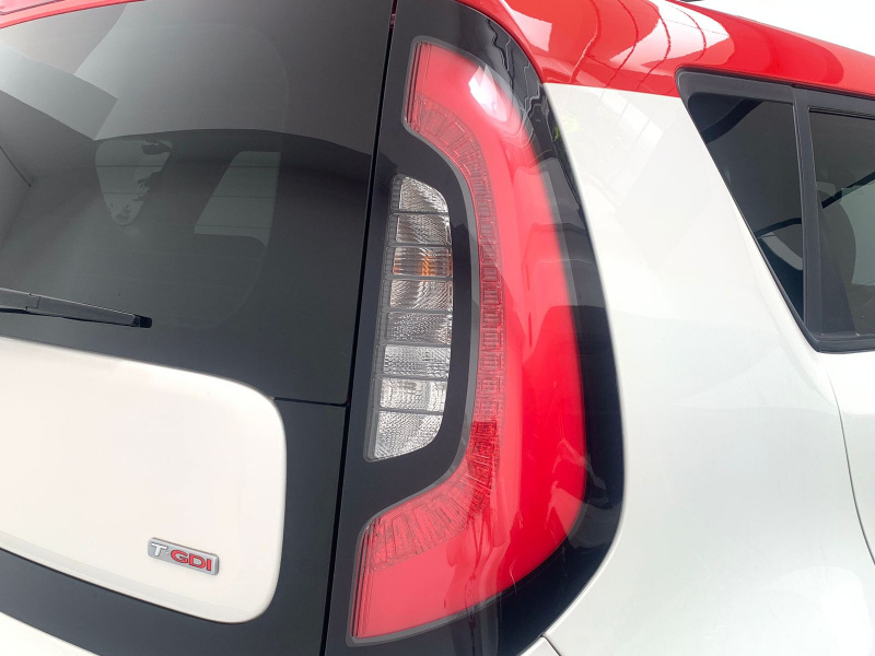 KIA Soul  5 pts. SX, 1.6T, TA, a/ac. Aut., f. led, xenón, RA-18 2018